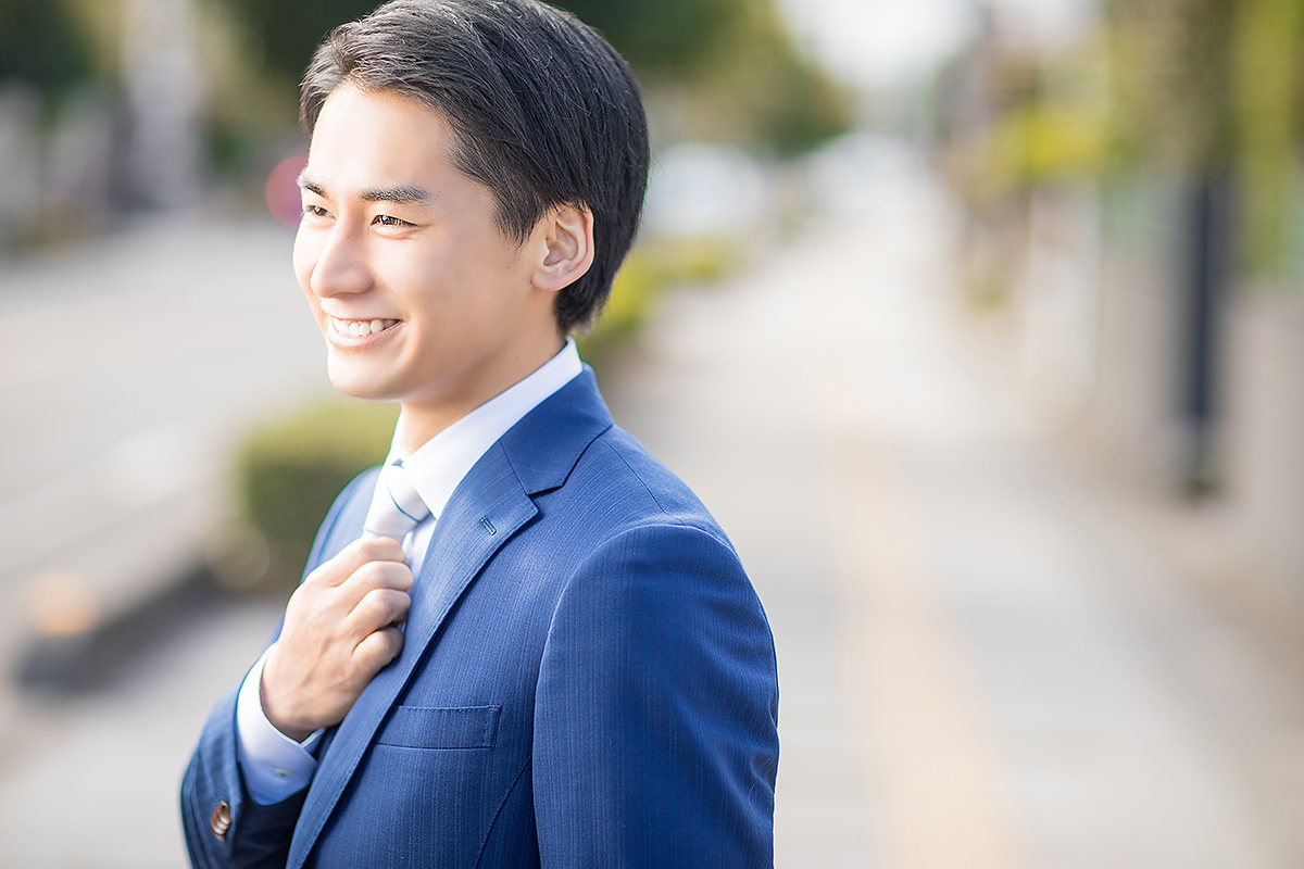 成人,成人男性,スーツ,20歳