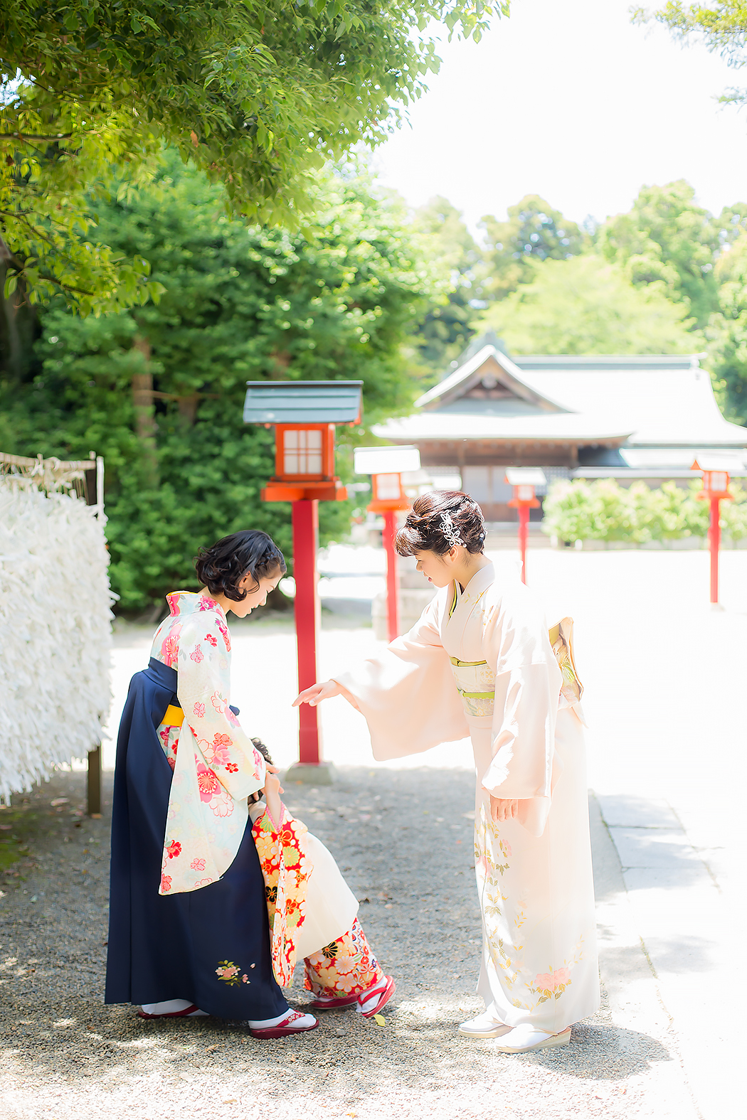 七五三,3歳,着物,姉妹,神社,ロケ,外出,お参り,家族写真